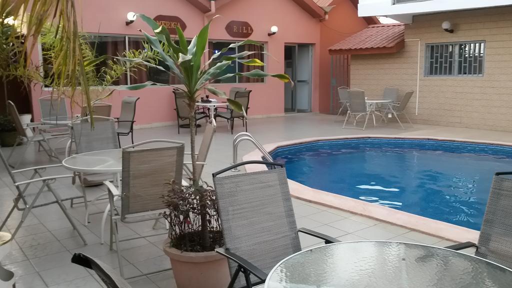 Zambezi Inn Hotel Conakry Exteriör bild